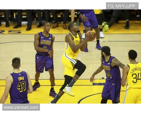 2018年圣诞大战勇士与骑士的激烈对决回顾与精彩瞬间分析