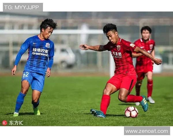 绿地申花与天津权健激战正酣谁能在这场对决中笑到最后